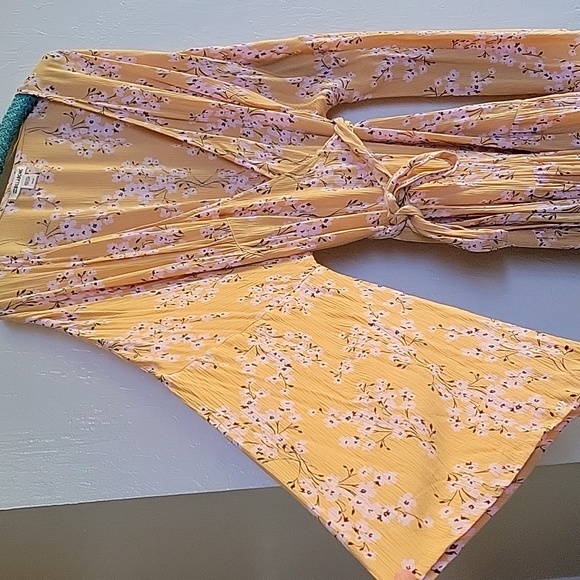 Billabong Floral Maxi Wrap Dress - Picture 4 of 13